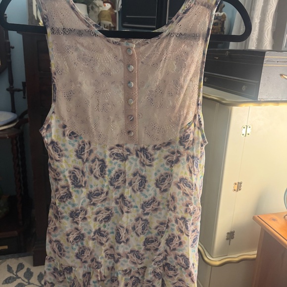 Loose tank - Picture 3 of 3